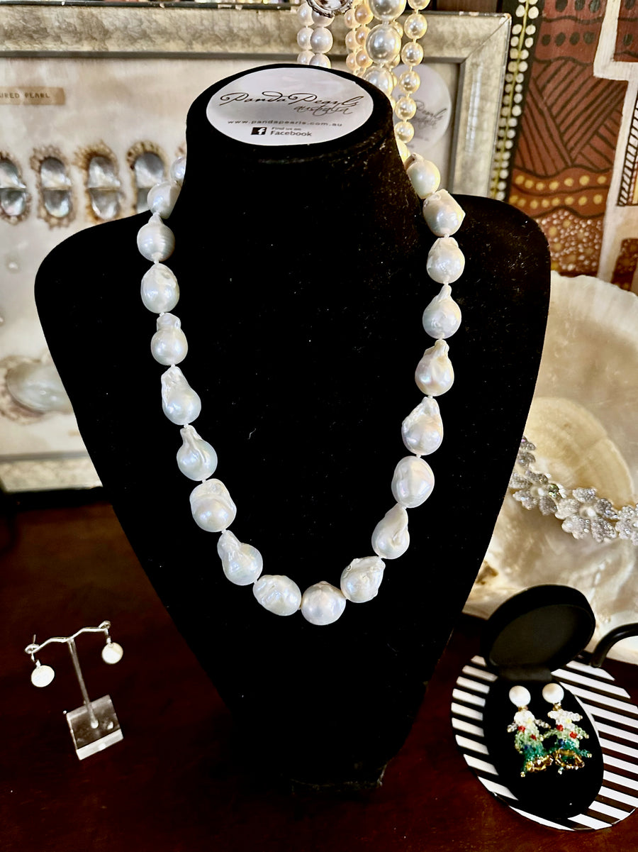 Where Do Freshwater Pearls Come From? | Shiels Jewellers