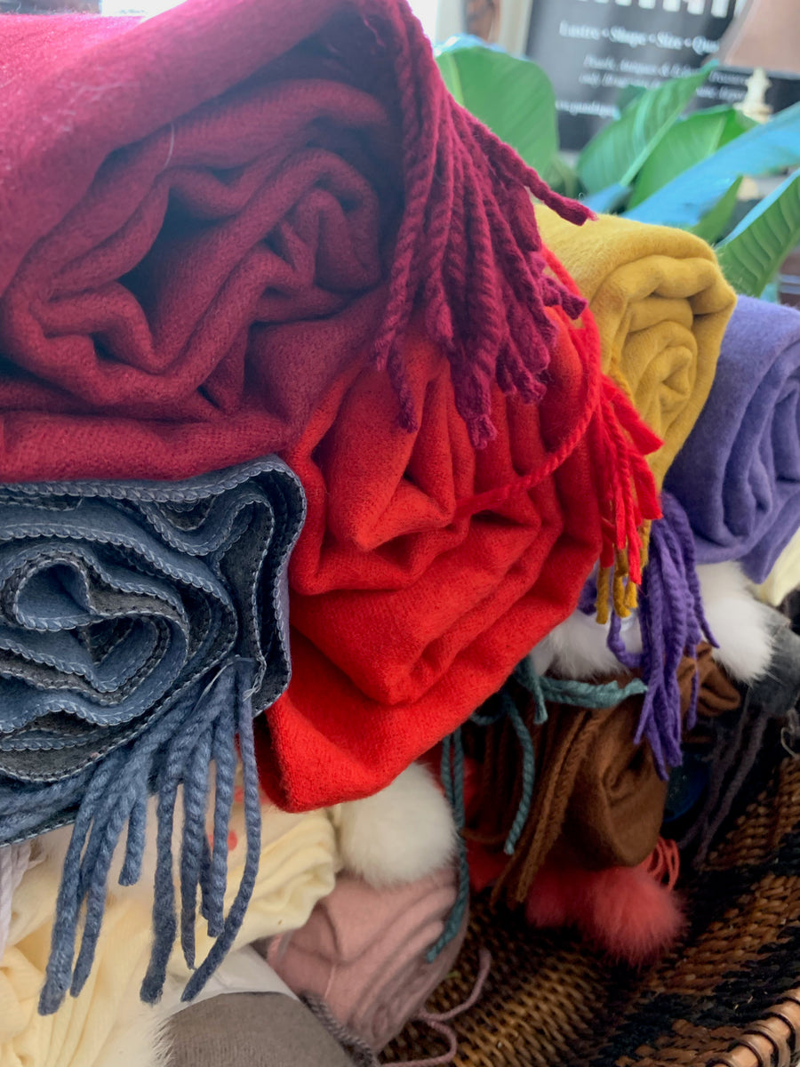 Cashmere Pashminas: 500 colours available